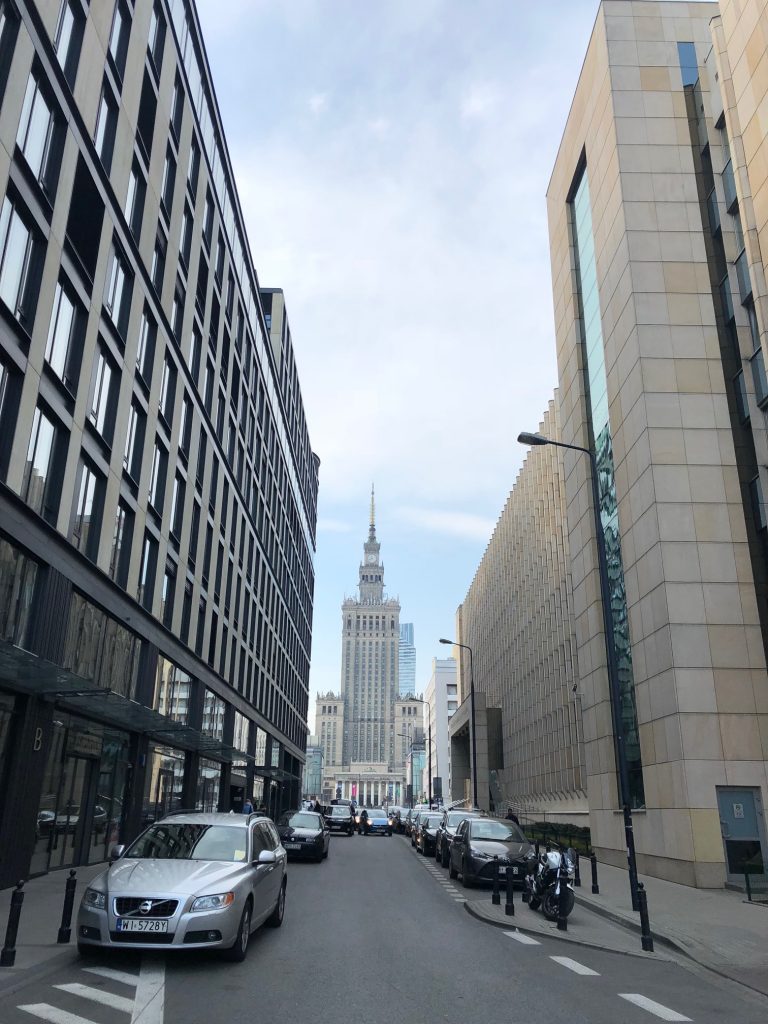 http://putopis.hr/wp-content/uploads/2019/04/Warsaw-city-streets-e1556468562906-768x1024.jpg