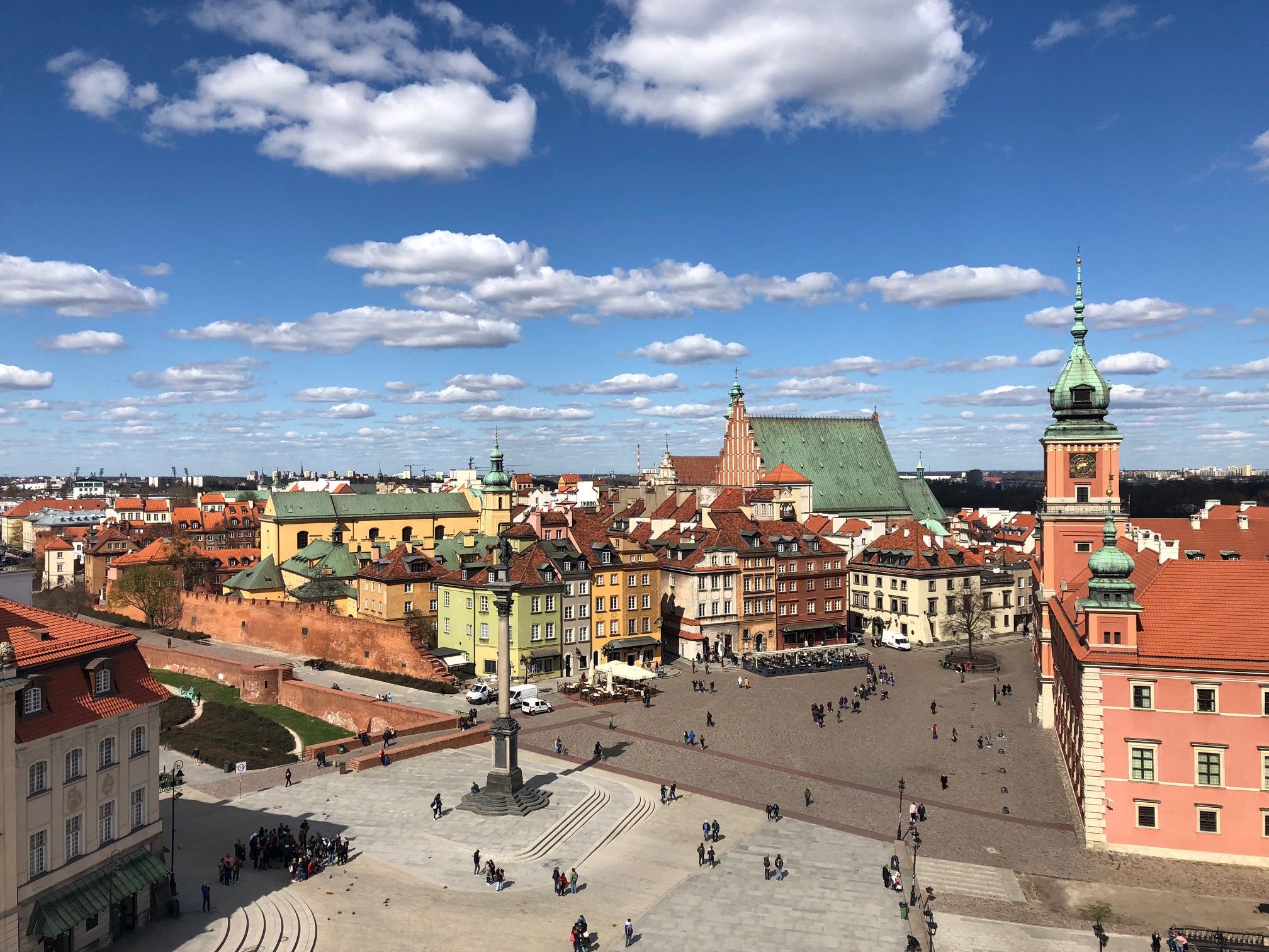 https://putopis.hr/wp-content/uploads/2019/04/Warsaw_old_town.jpg
